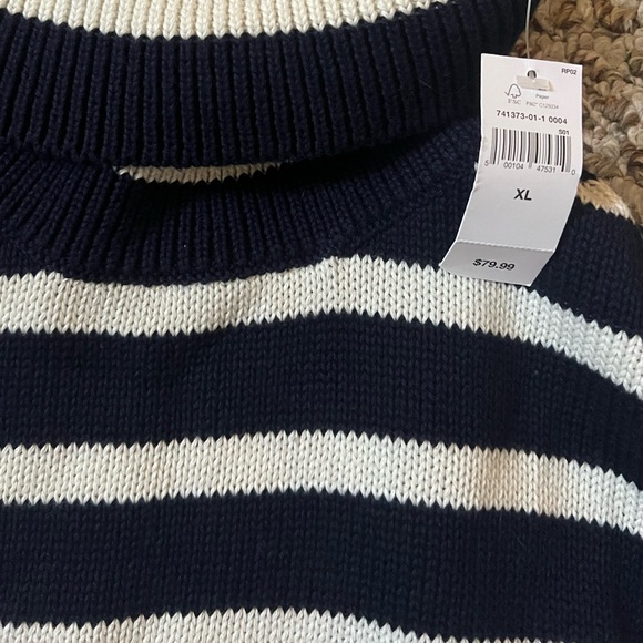 Brand New with Tags GAP Turtleneck - Picture 3 of 8
